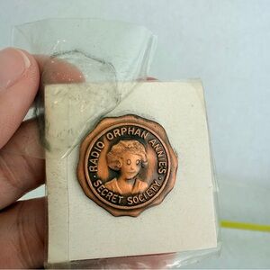 Vintage 1934 Radio Orphan Annies Secret Society Pin- Ovaltine Premium Collectibl